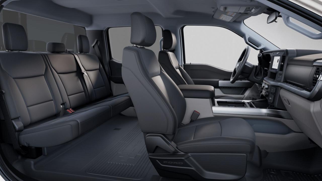 2025 Ford F-350 Super Duty SRW XLT Photo5