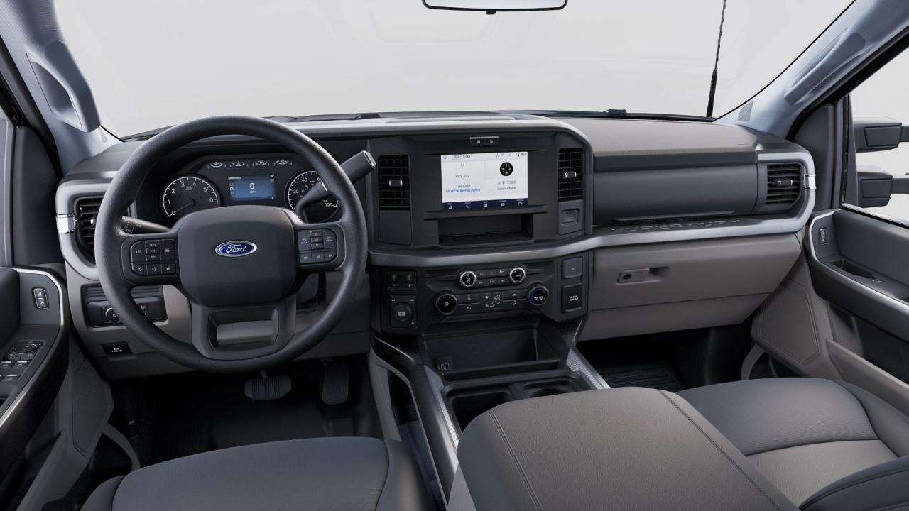 2025 Ford F-350 Super Duty SRW XLT Photo5