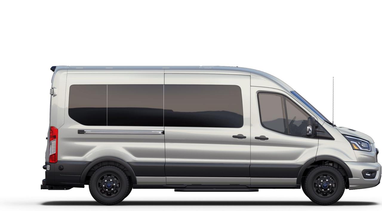 2025 Ford Transit XLT Photo4