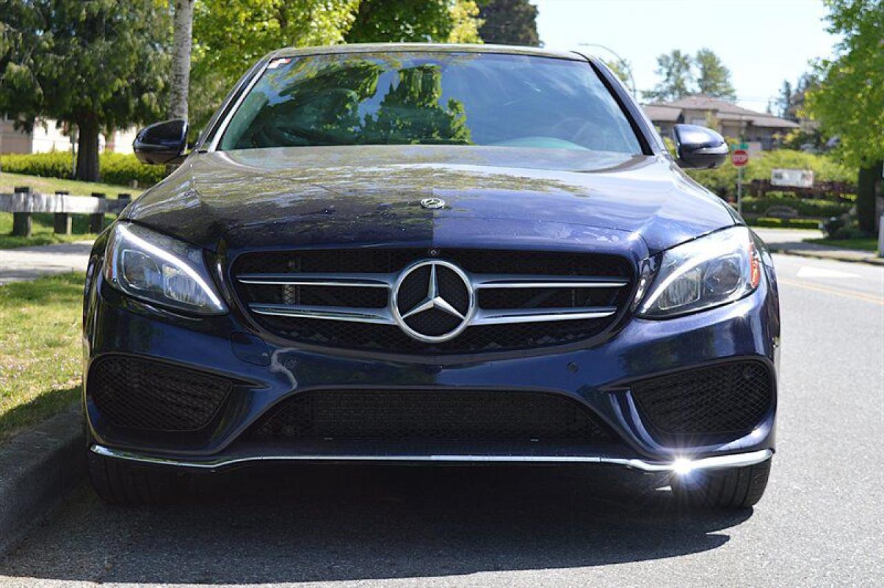 Used 2018 Mercedes-Benz C-Class C 300 4MATIC for sale in Surrey, BC