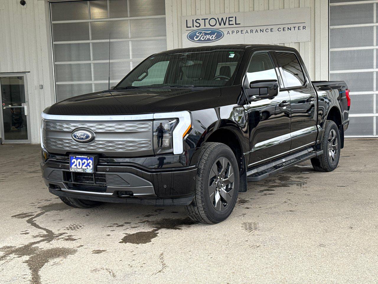 2023 Ford F-150 Lightning Lariat - Photo #2