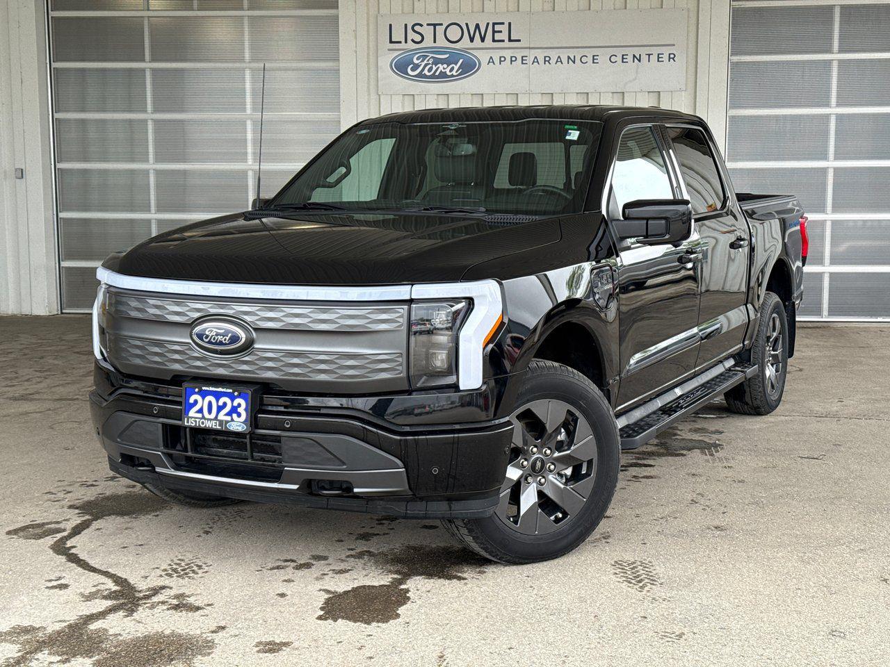 2023 Ford F-150 Lightning Lariat - Photo #37