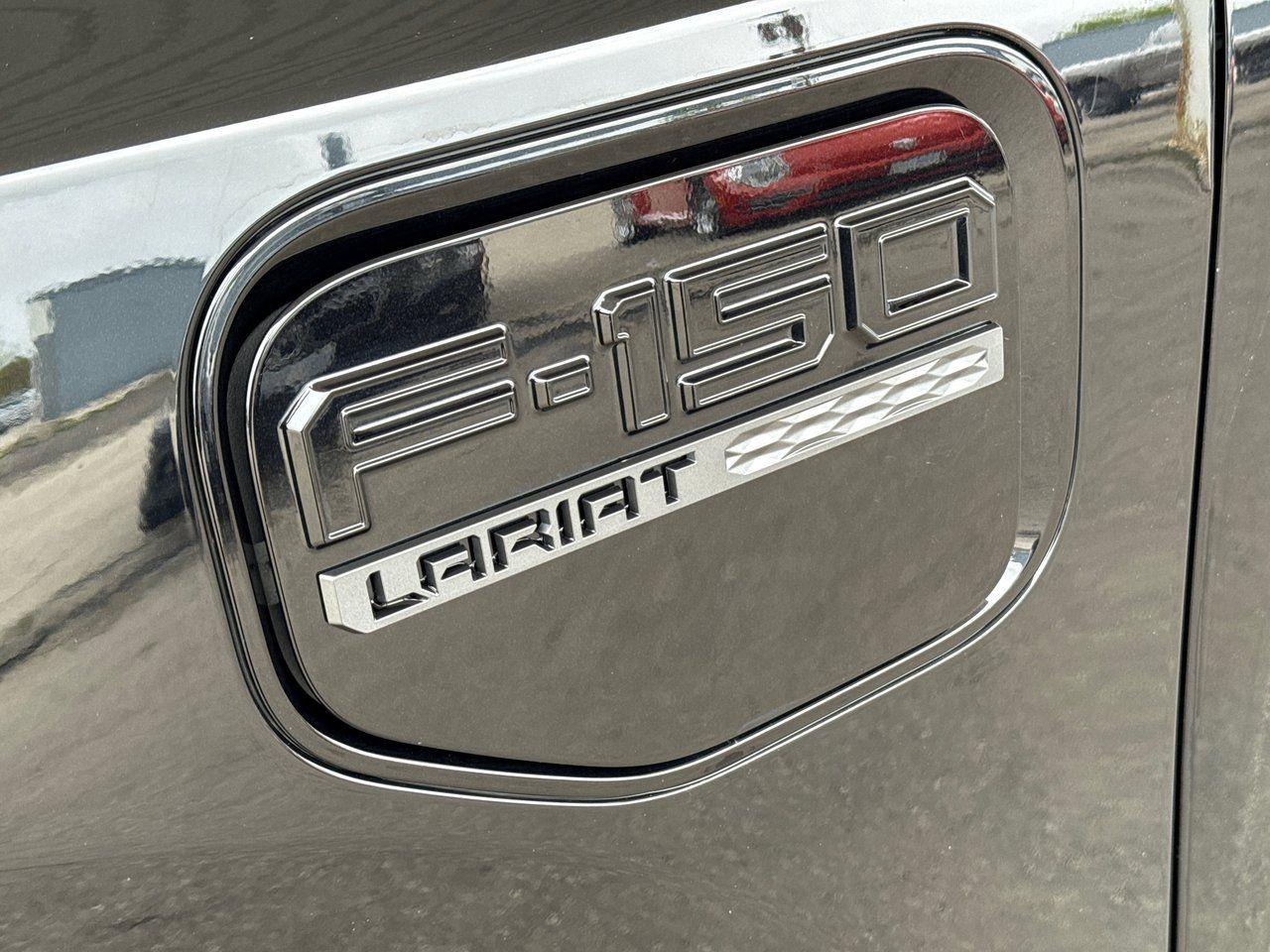 2023 Ford F-150 Lightning Lariat - Photo #13