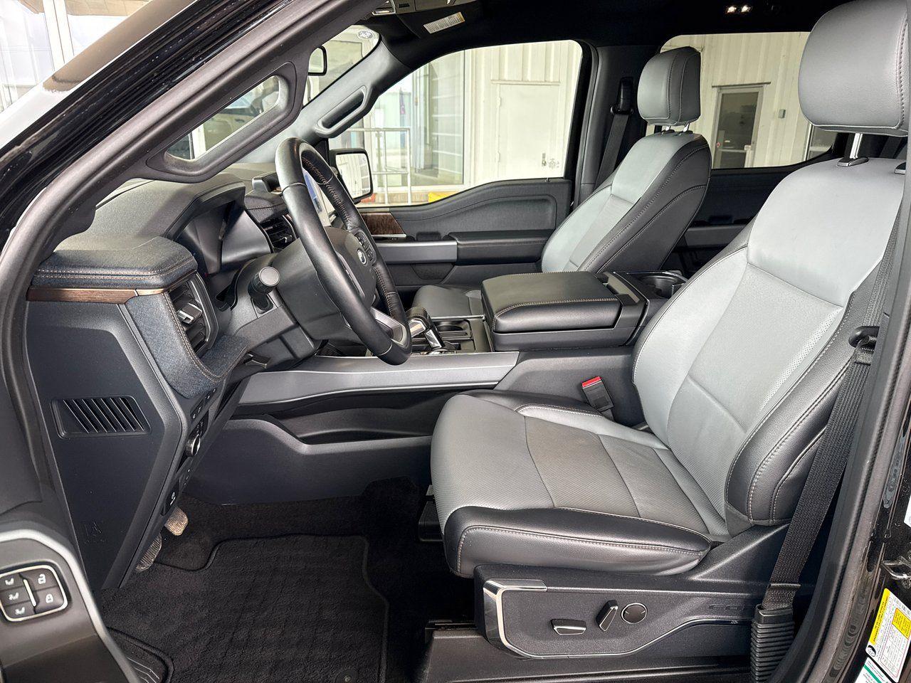 2023 Ford F-150 Lightning Lariat - Photo #15