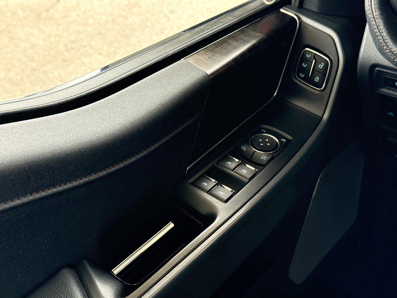 2023 Ford F-150 Lightning Lariat - Photo #21