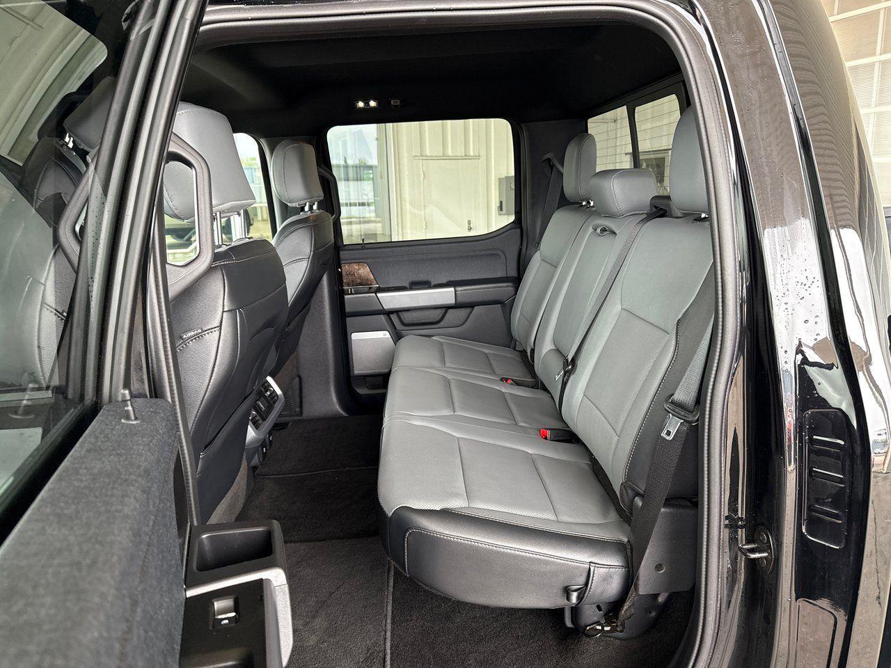 2023 Ford F-150 Lightning Lariat - Photo #25