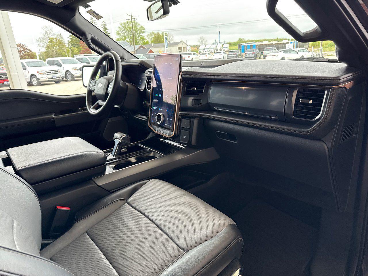 2023 Ford F-150 Lightning Lariat - Photo #28