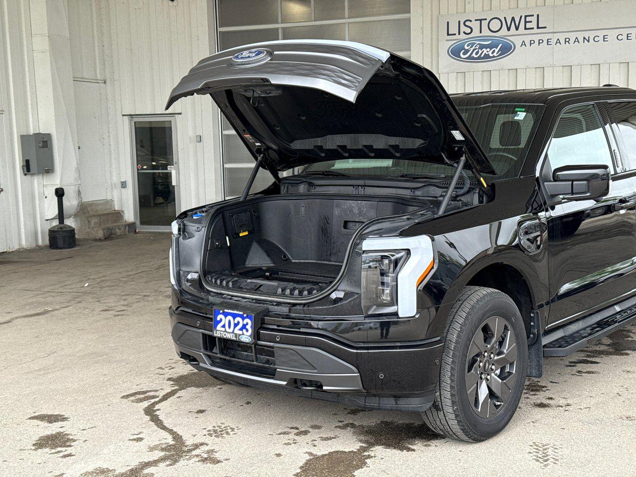 2023 Ford F-150 Lightning Lariat - Photo #33