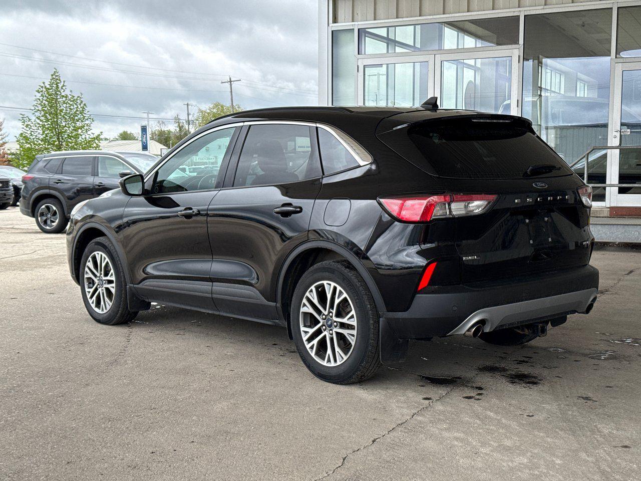2021 Ford Escape SEL - Photo #5