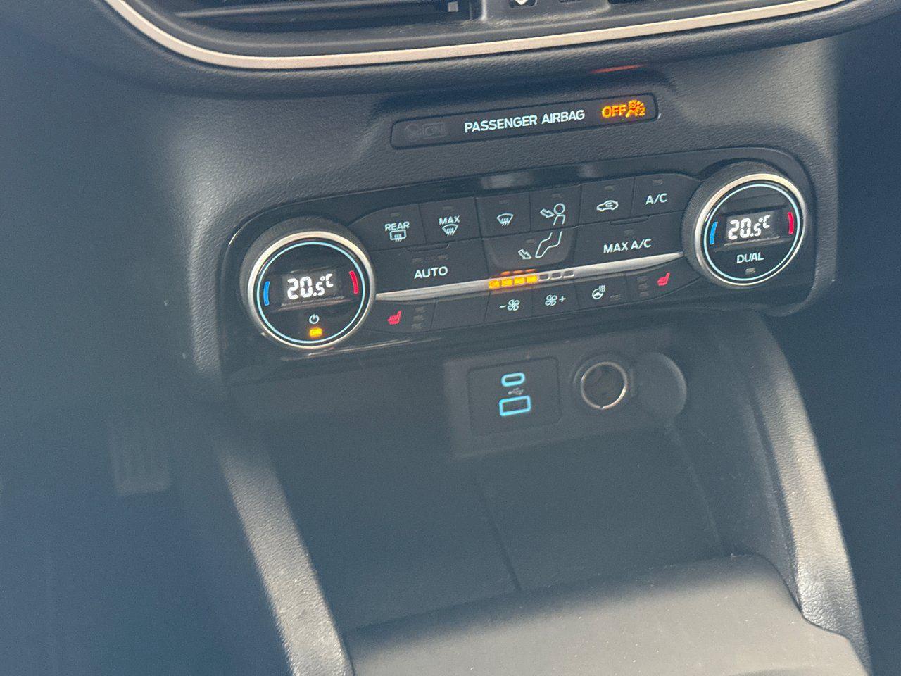 2021 Ford Escape SEL - Photo #17