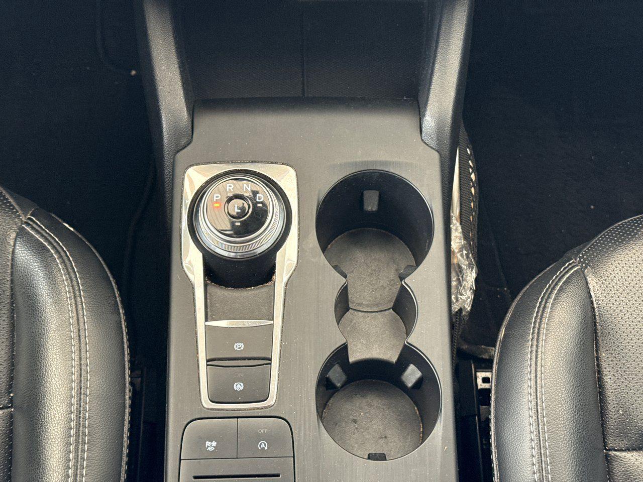 2021 Ford Escape SEL - Photo #18