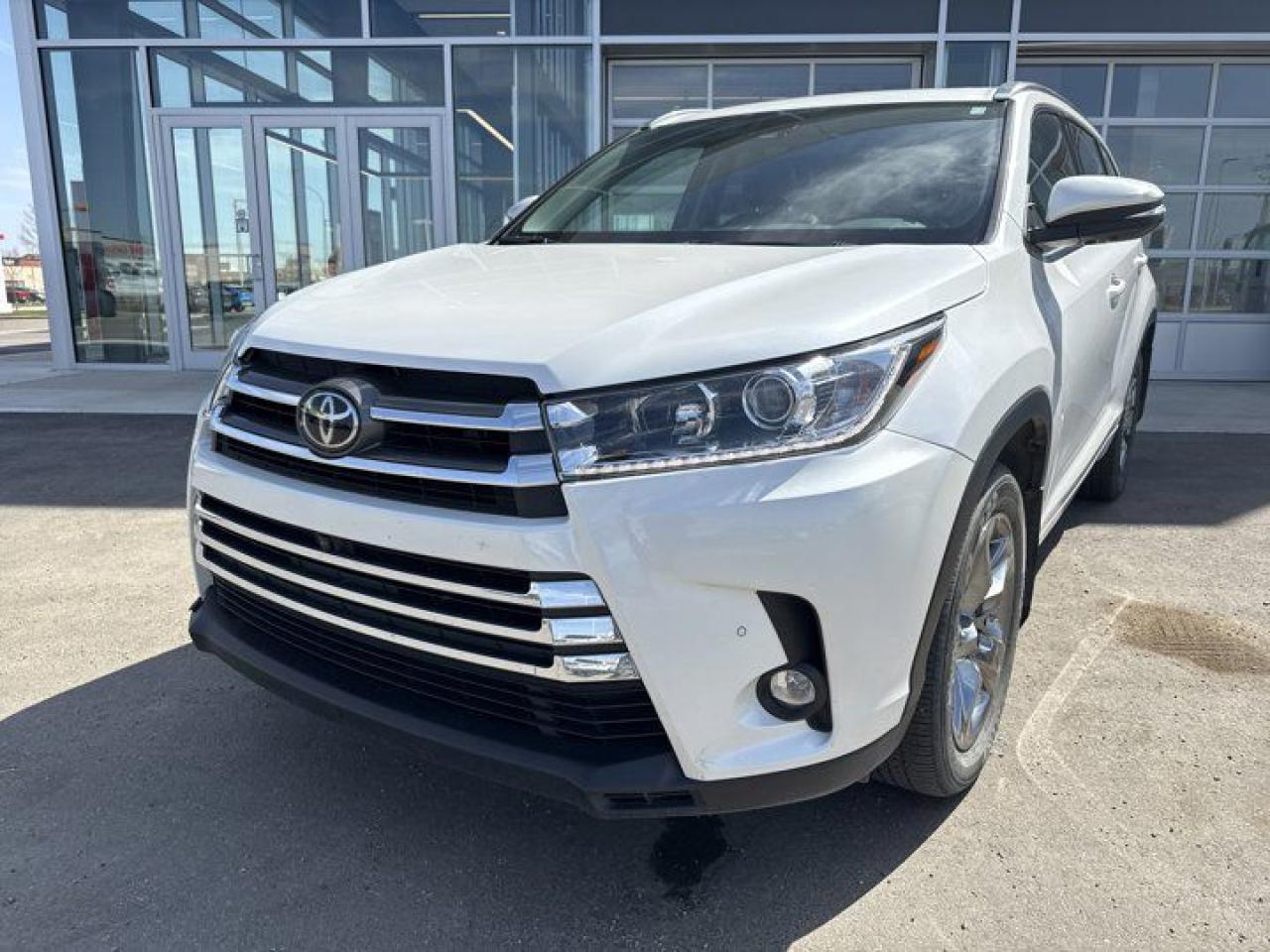 Used 2019 Toyota Highlander LIMITED for sale in Prince Albert, SK