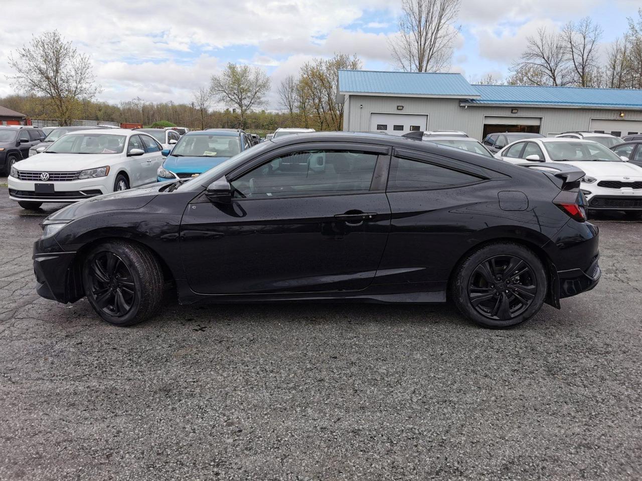 2016 Honda Civic Touring - Photo #2