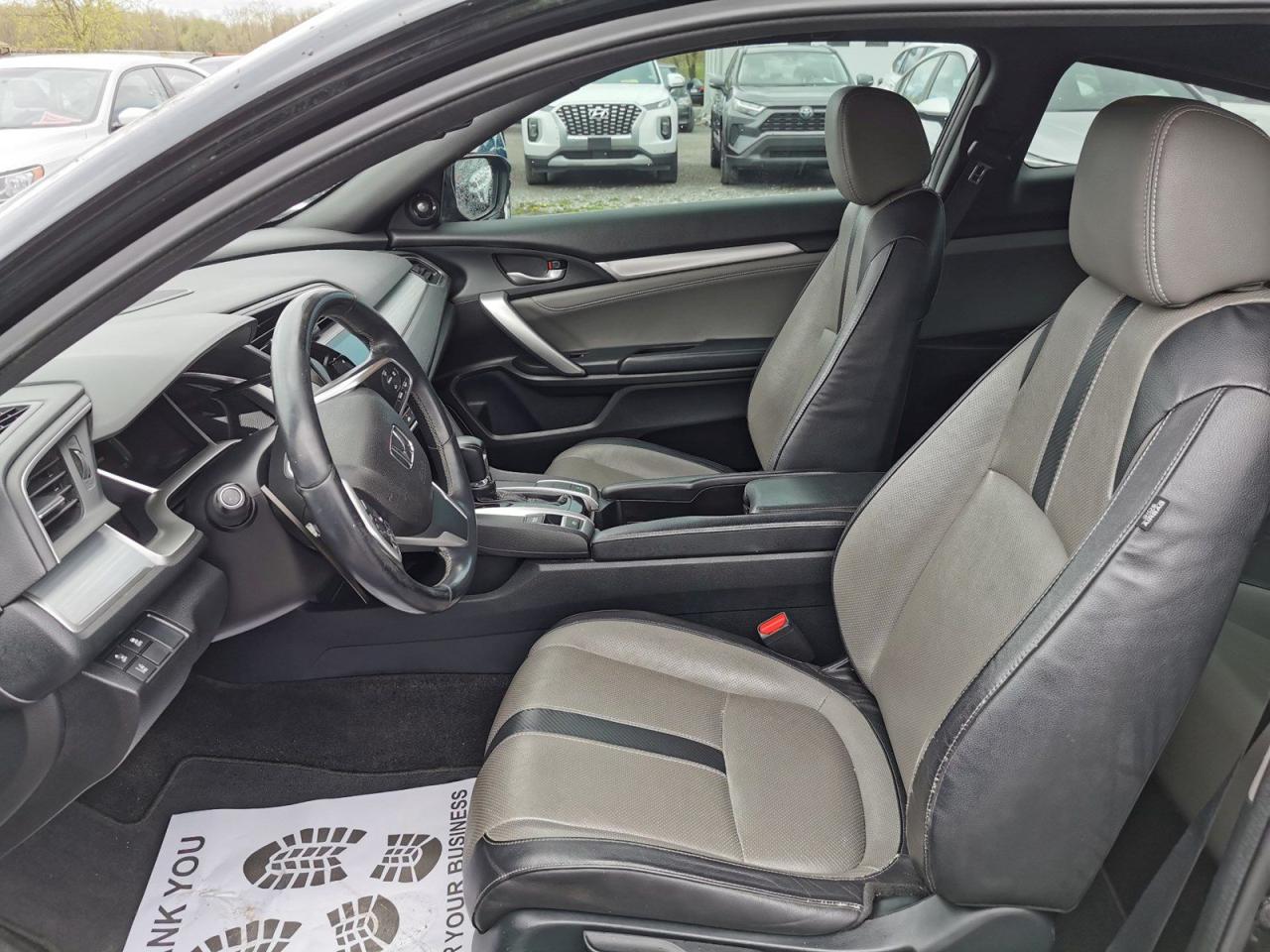 2016 Honda Civic Touring - Photo #11