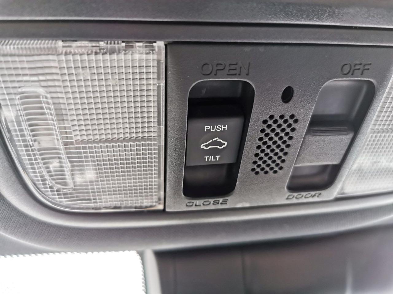 2016 Honda Civic Touring - Photo #28