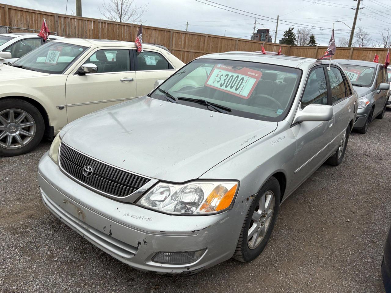 Used 2000 Toyota Avalon XLS for sale in Ajax, ON