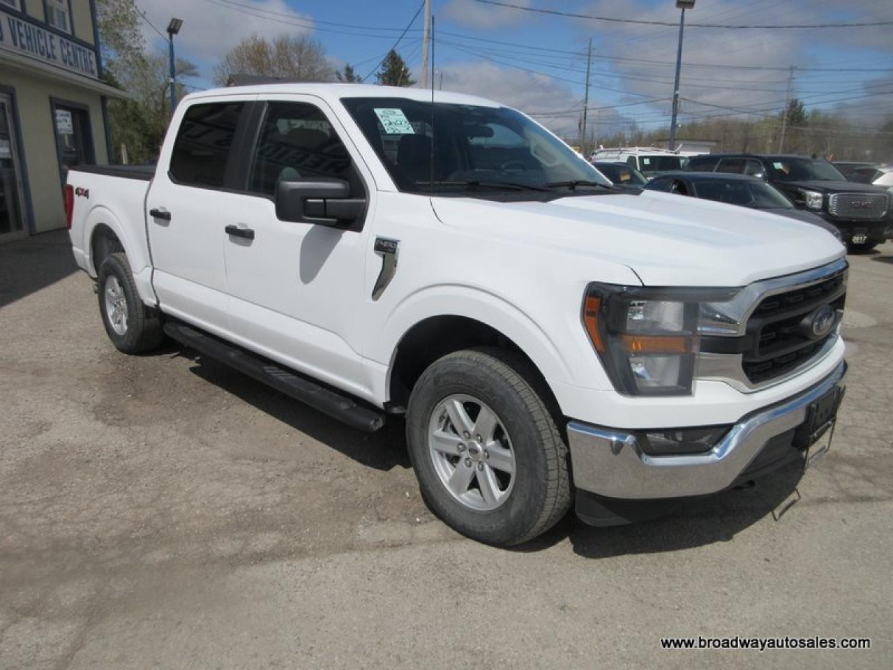 2023 Ford F-150 LIKE NEW XLT-MODEL 6 PASSENGER 2.7L - ECO-BOOST.. 4X4.. CREW-CAB.. SHORTY.. HEATED SEATS.. BACK-UP CAMERA.. BLUETOOTH SYSTEM.. Photo4