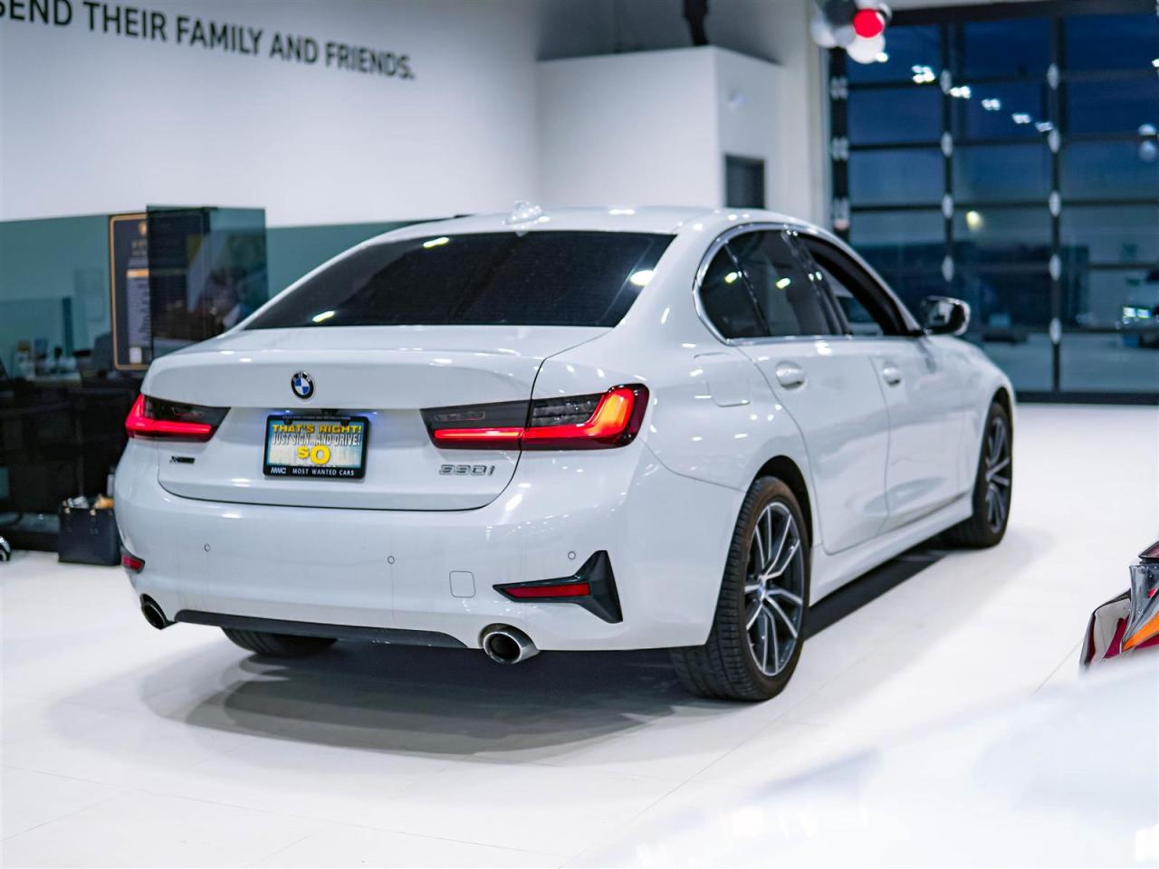 2022 BMW 330xi xDrive | NO ACCIDENTS | 7 SERV REC | NAV | BLIND Photo