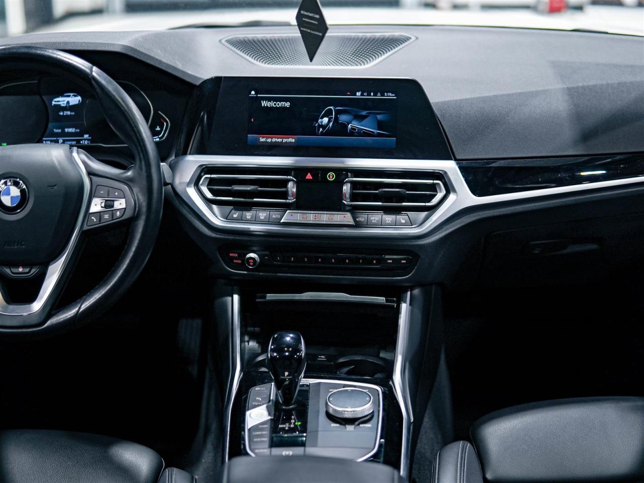 2022 BMW 330xi xDrive | NO ACCIDENTS | 7 SERV REC | NAV | BLIND Photo