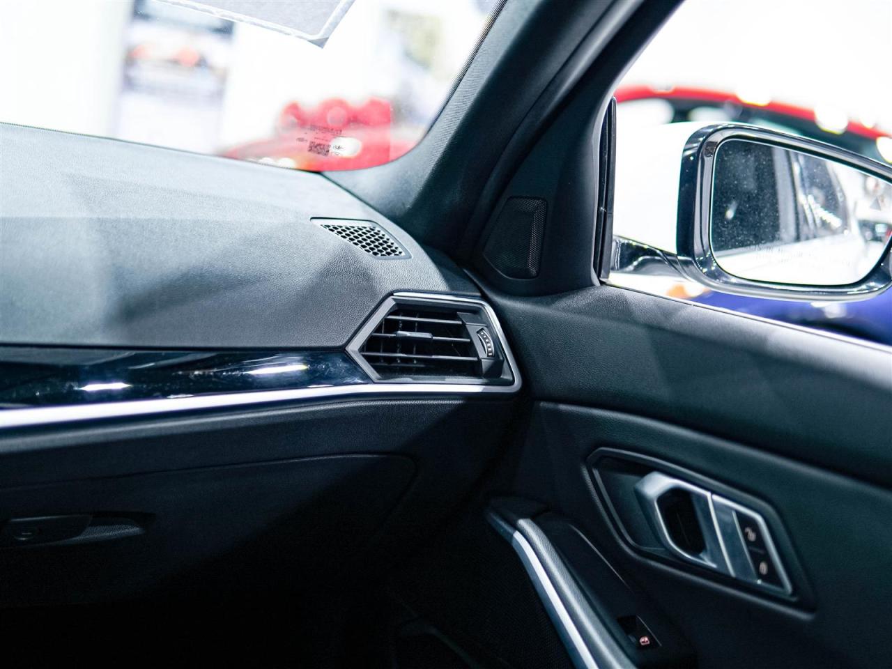 2022 BMW 330xi xDrive | NO ACCIDENTS | 7 SERV REC | NAV | BLIND Photo