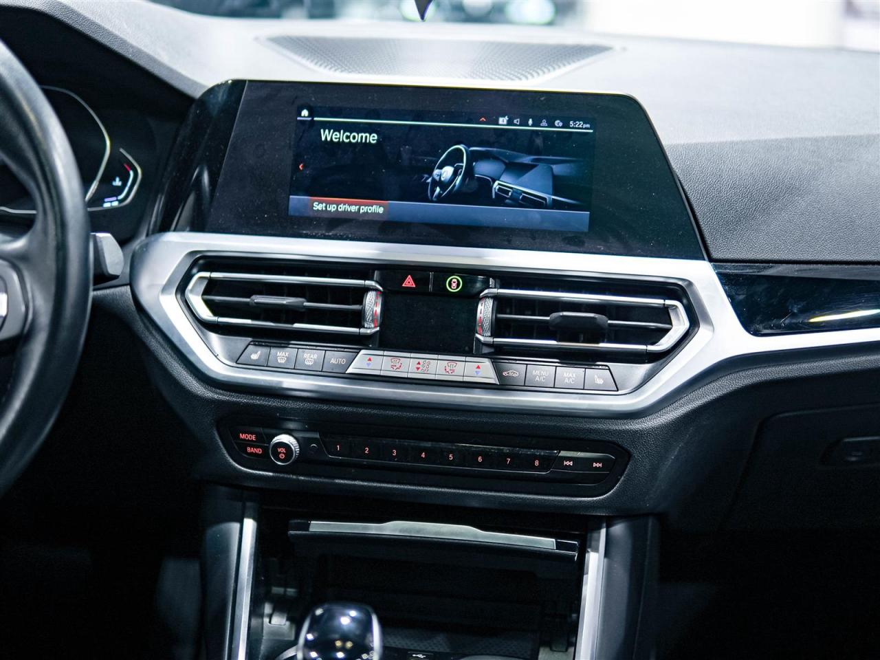 2022 BMW 330xi xDrive | NO ACCIDENTS | 7 SERV REC | NAV | BLIND Photo