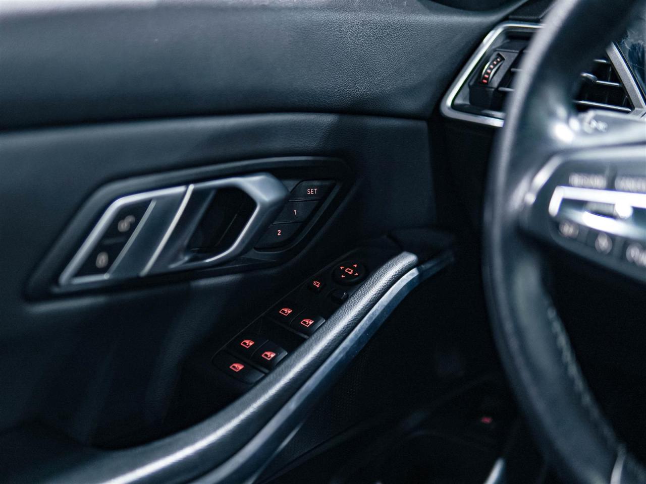 2022 BMW 330xi xDrive | NO ACCIDENTS | 7 SERV REC | NAV | BLIND Photo