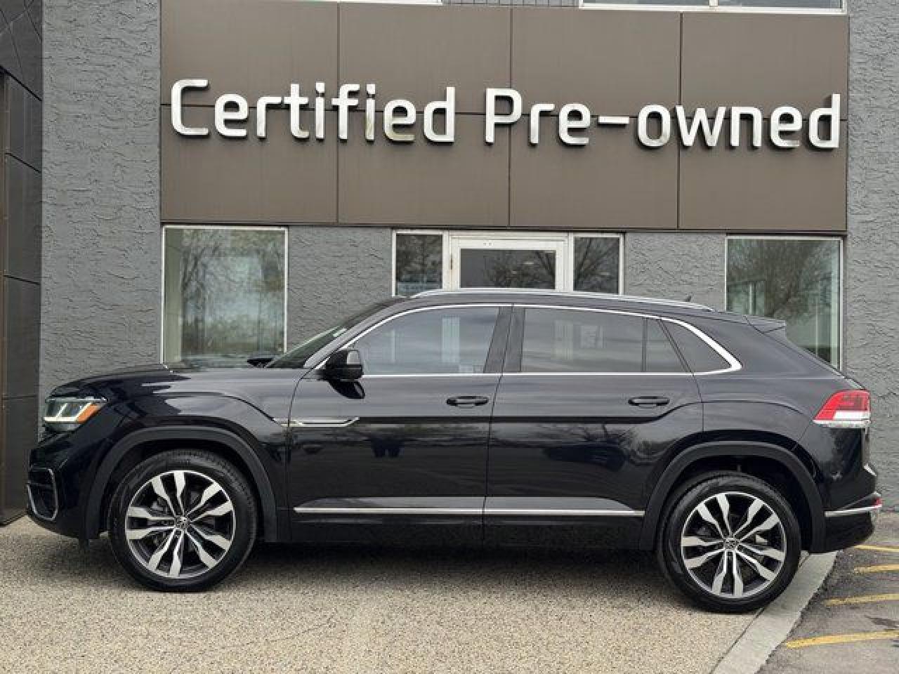Used 2021 Volkswagen Atlas Cross Sport EXECLINE R LINE w/ TOP MODEL / FULLY LOADED for sale in Calgary, AB