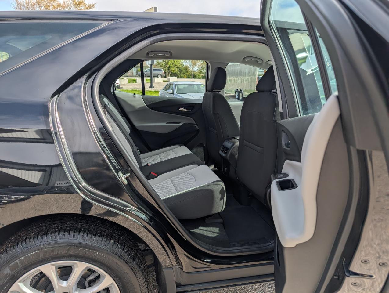 2018 Chevrolet Equinox LS - Photo #19