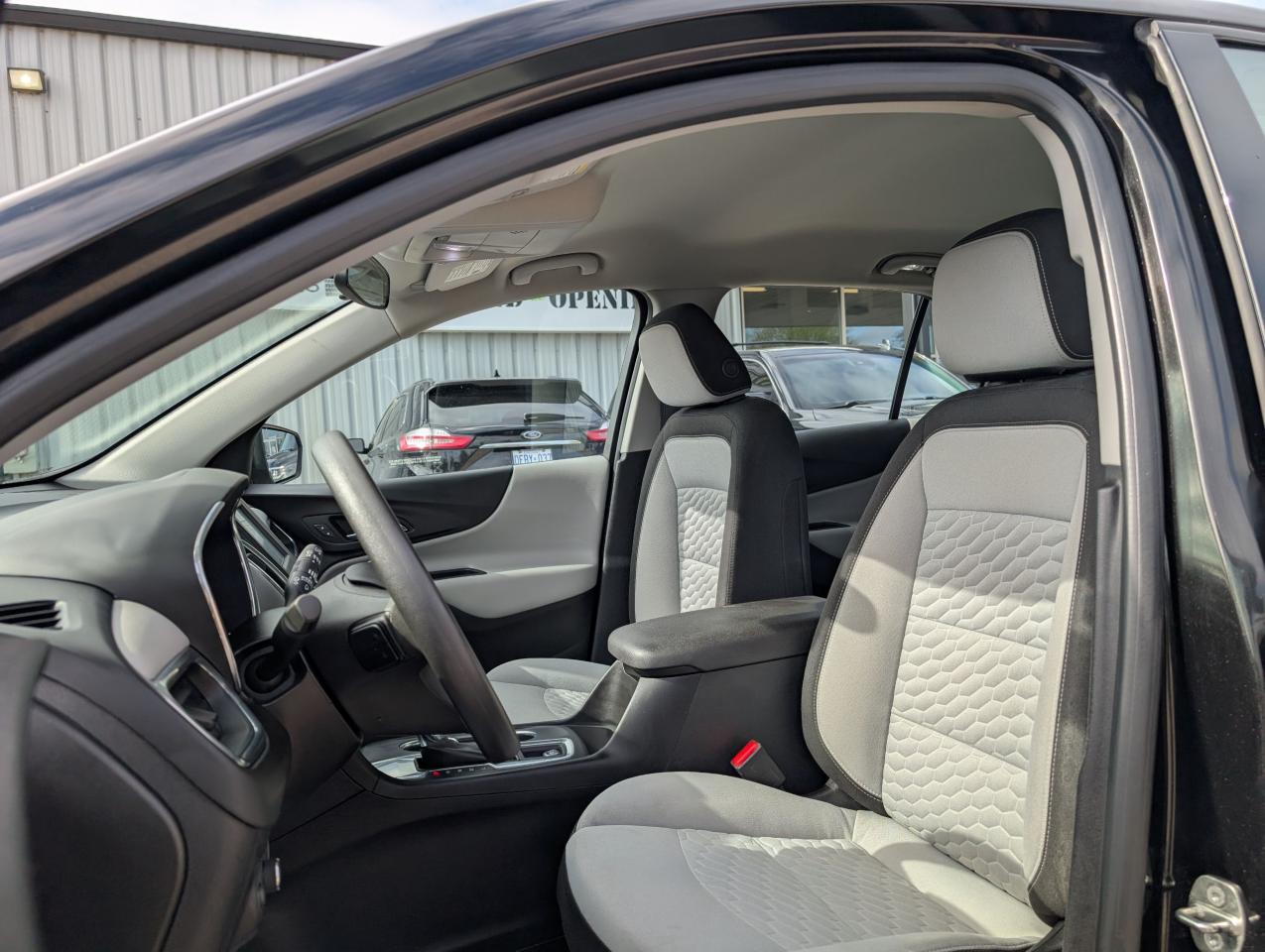 2018 Chevrolet Equinox LS - Photo #14