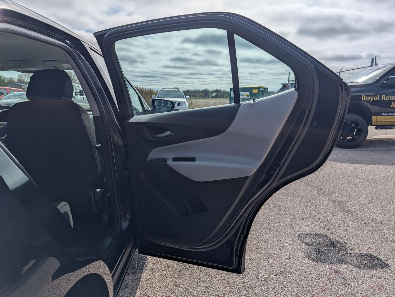 2018 Chevrolet Equinox LS - Photo #20
