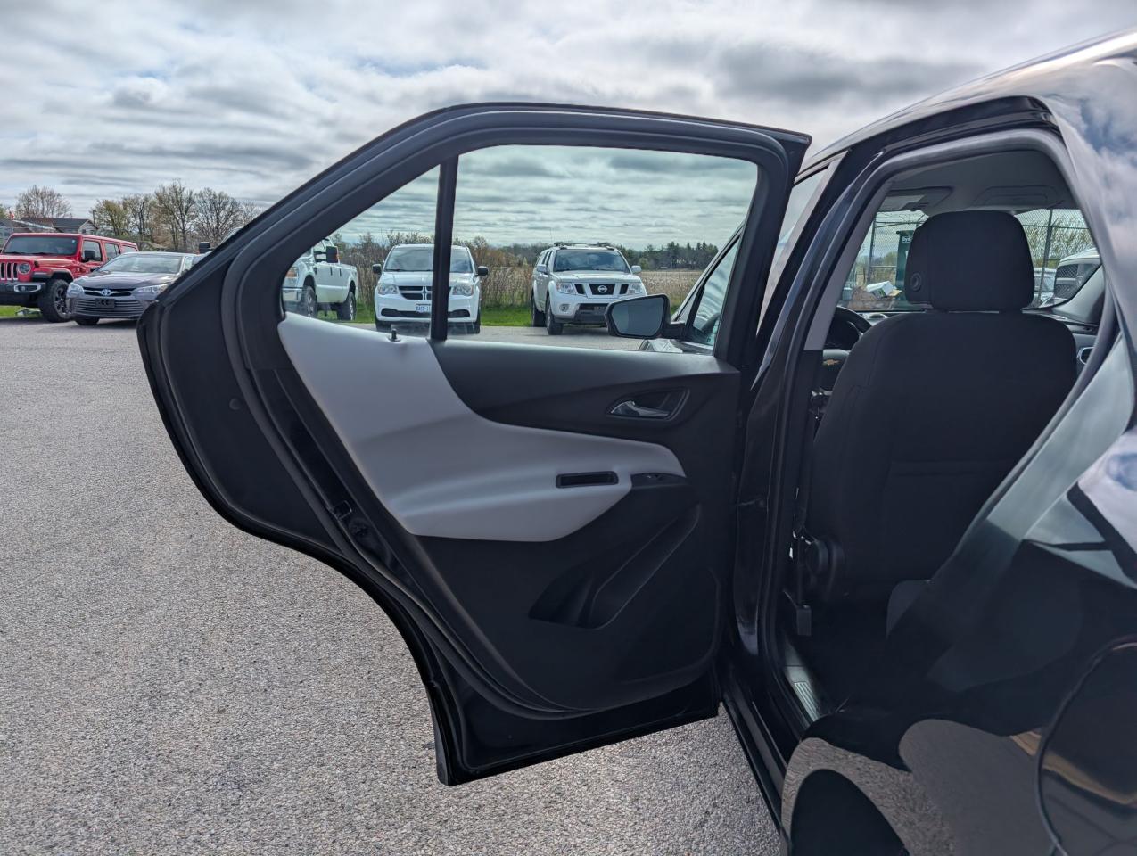 2018 Chevrolet Equinox LS - Photo #16