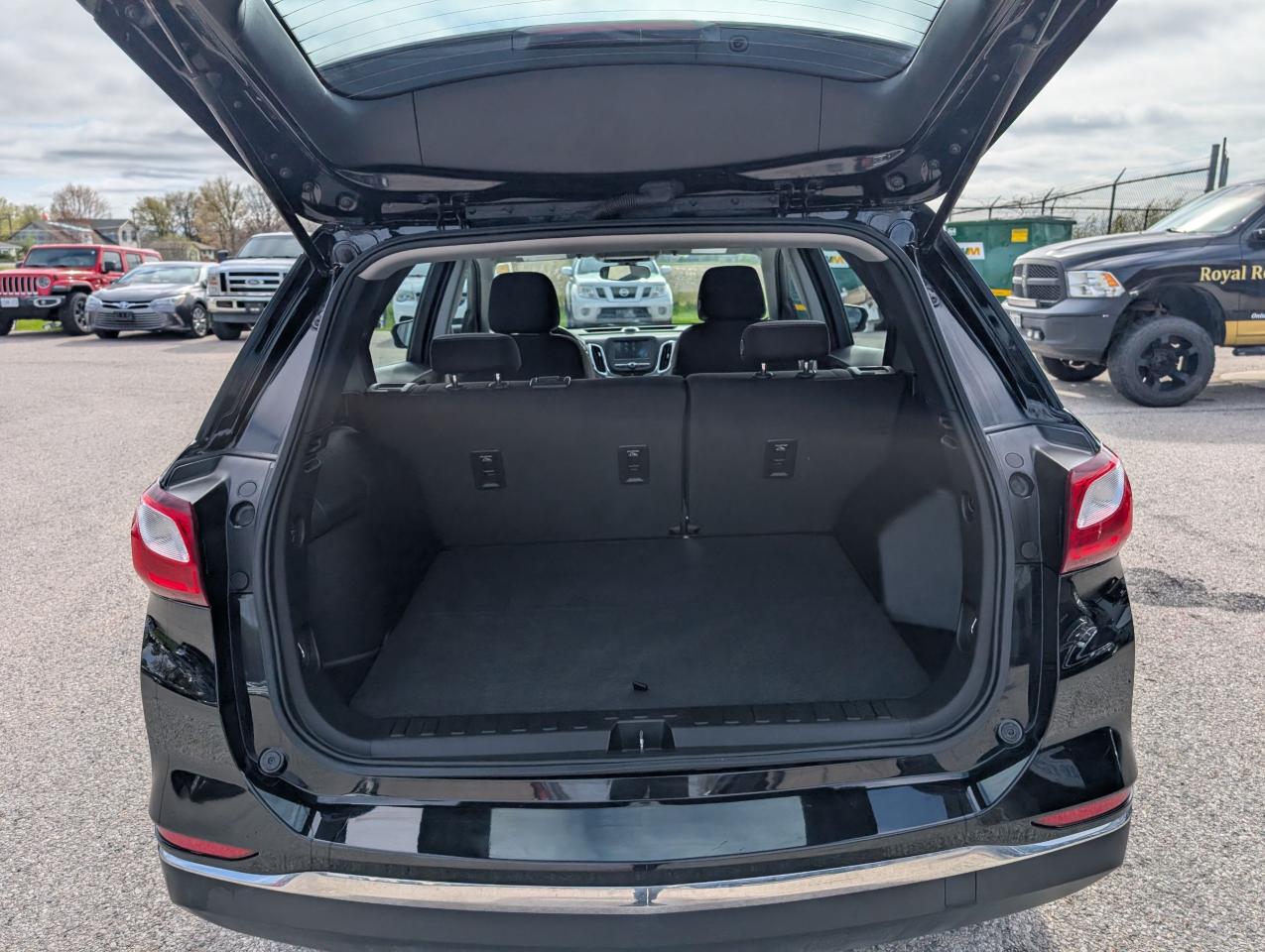 2018 Chevrolet Equinox LS - Photo #18