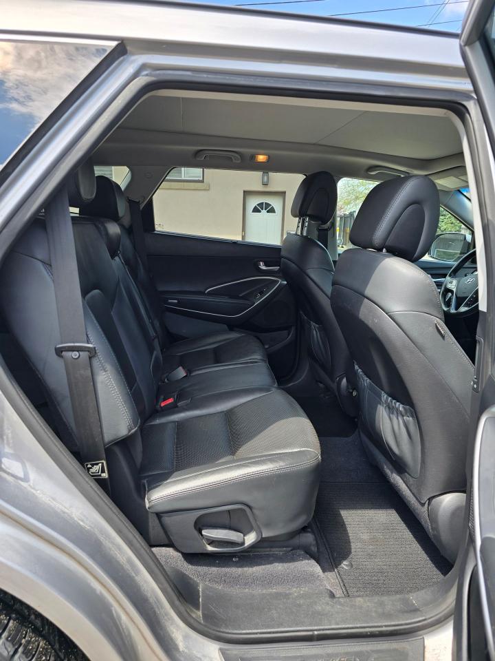 2016 Hyundai Santa Fe XL Luxury Adventure Edition - Photo #13