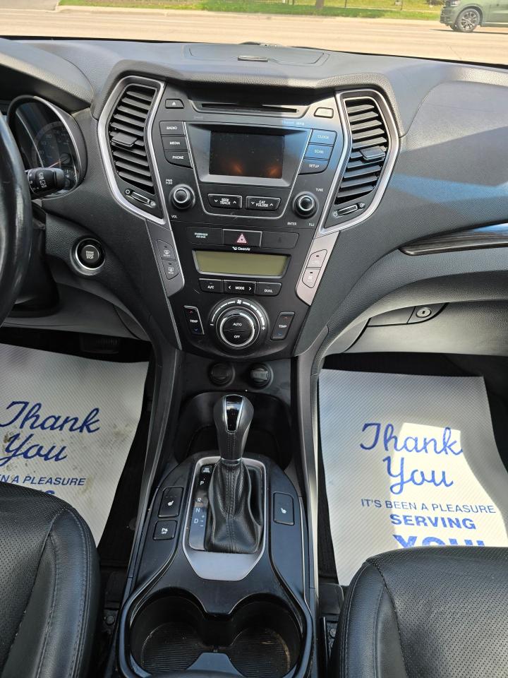 2016 Hyundai Santa Fe XL Luxury Adventure Edition - Photo #16