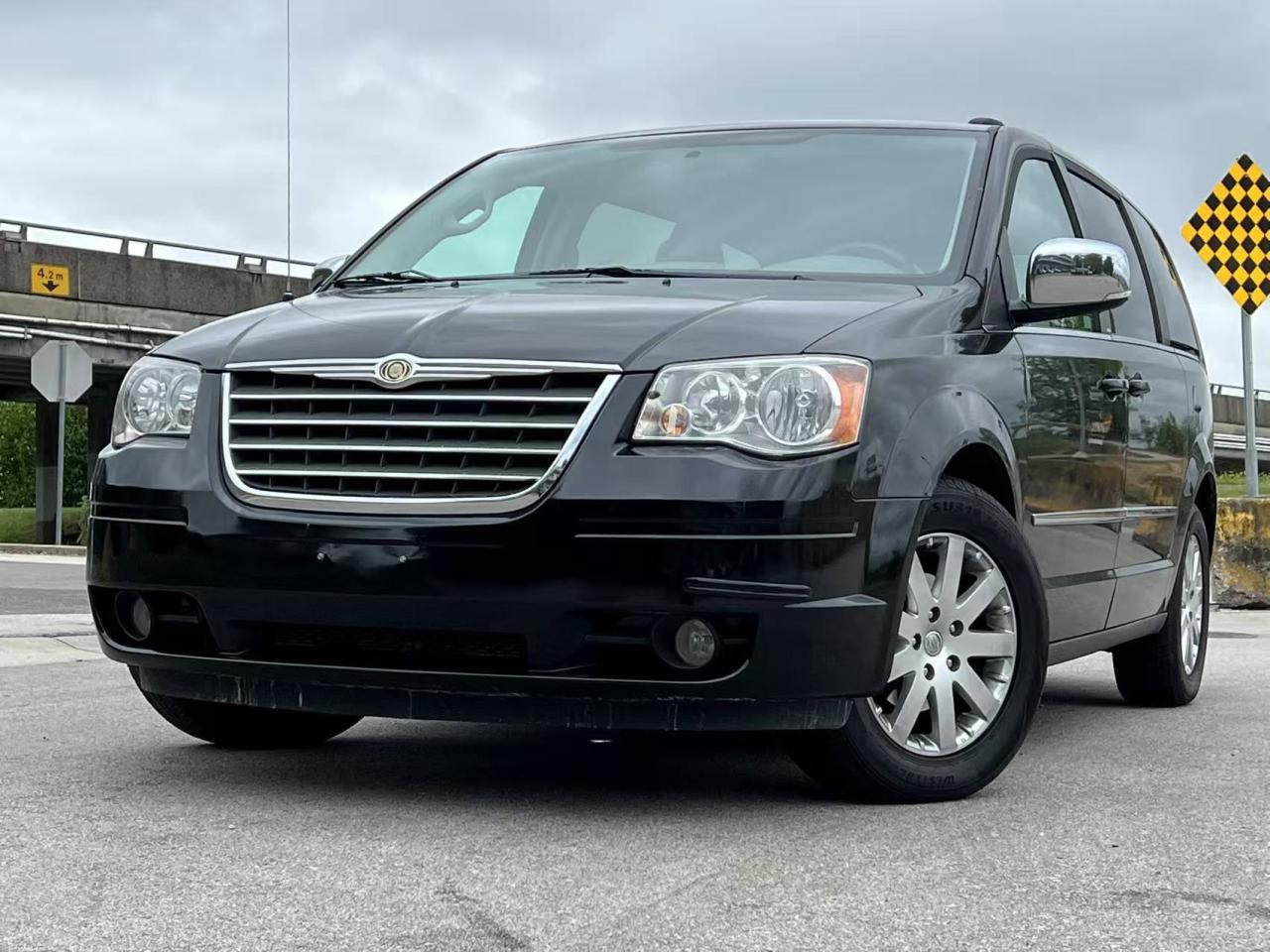 Used 2010 Chrysler Town & Country Touring/ NO ACCIDENT/ RES/ BC LOCAL for sale in Richmond, BC