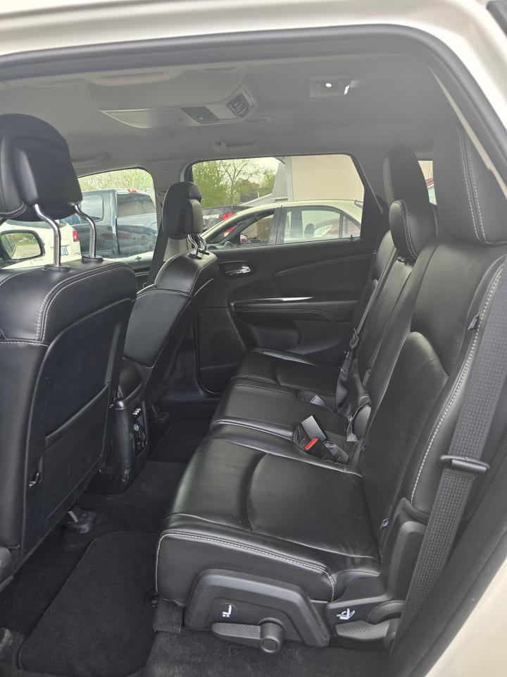 2016 Dodge Journey R/T - Photo #9