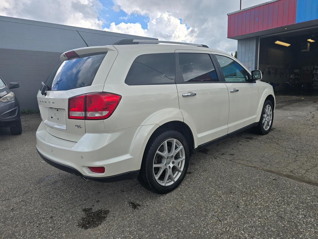 2016 Dodge Journey R/T - Photo #12