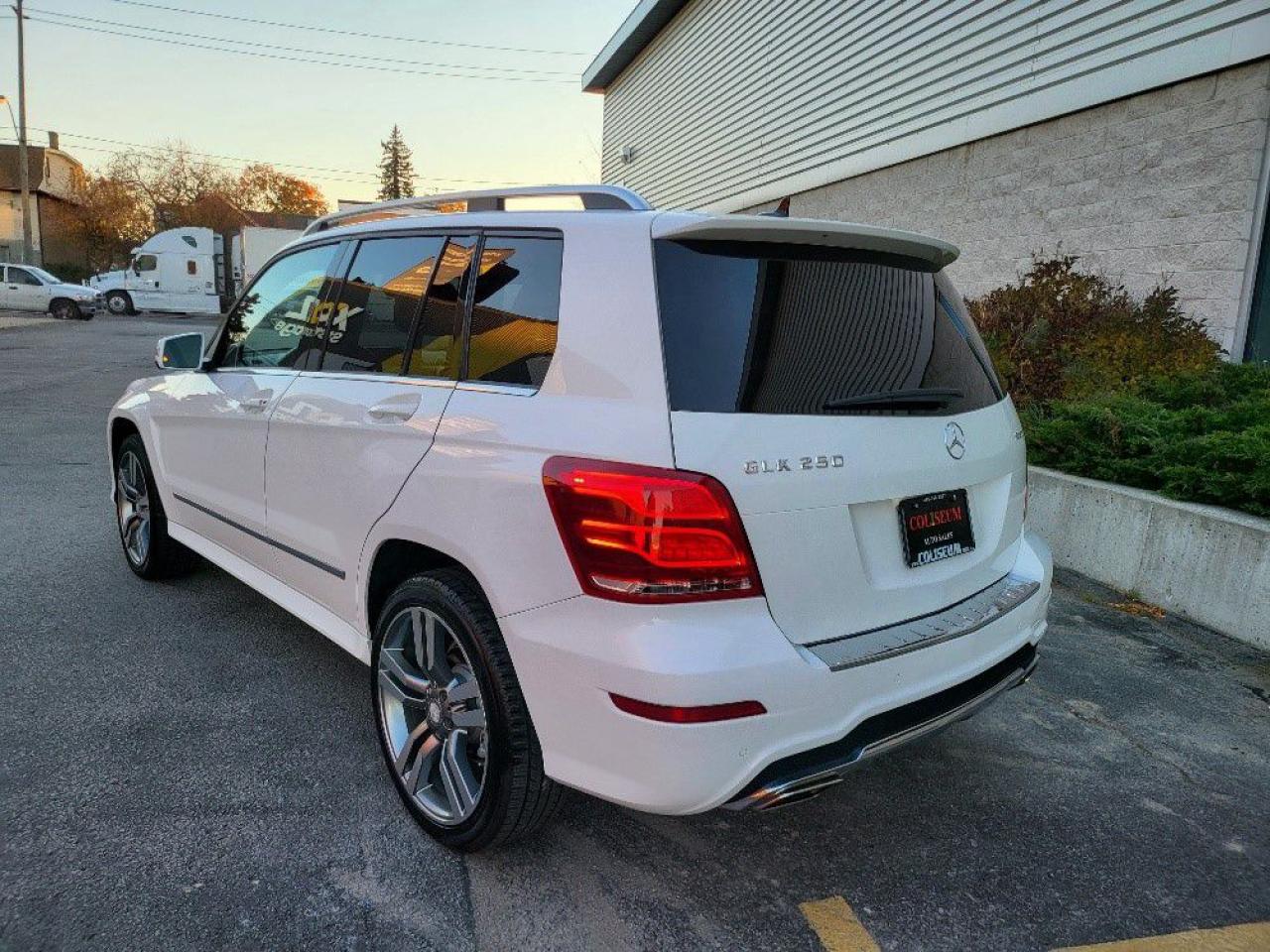 2014 Mercedes-Benz GLK-Class 4MATIC GLK250 BlueTec-NAVIGATION-360 CAMERA-ROOF!! Photo3
