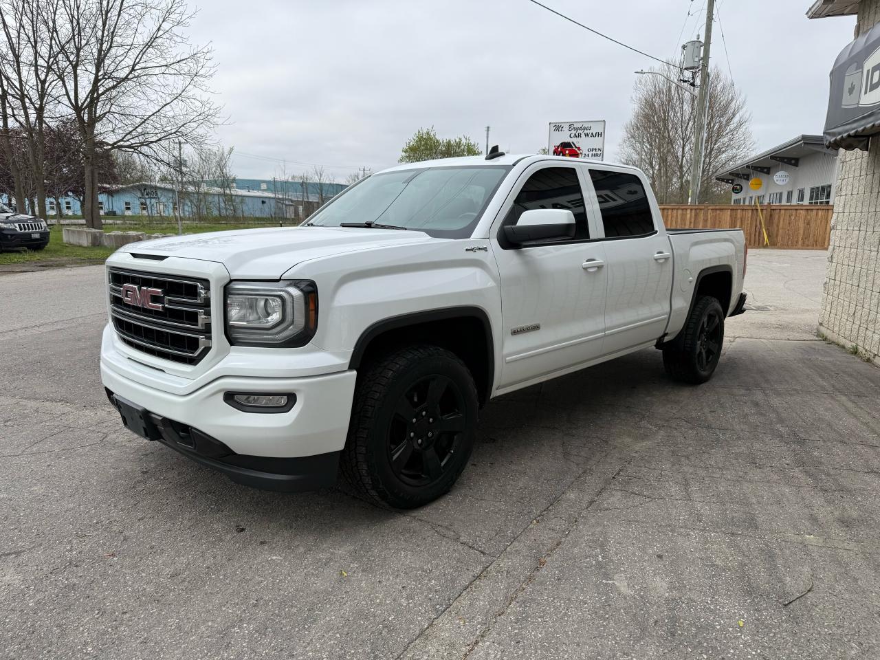 2018 GMC Sierra 1500 SLE - Photo #3