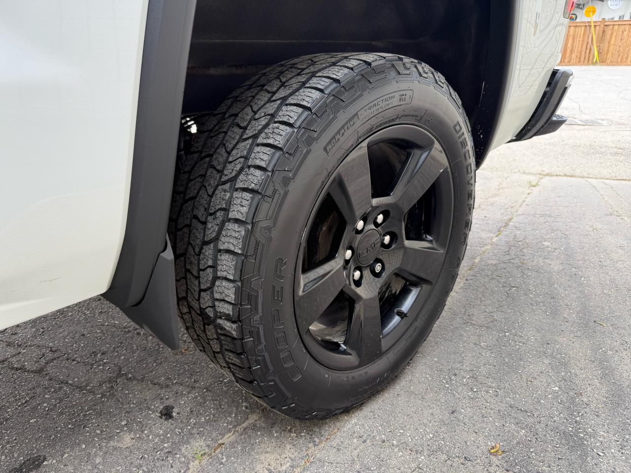 2018 GMC Sierra 1500 SLE - Photo #12