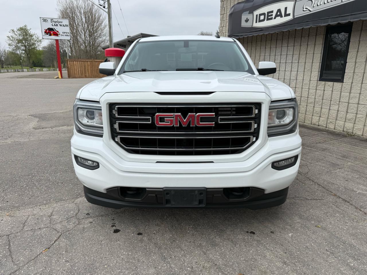 2018 GMC Sierra 1500 SLE - Photo #2