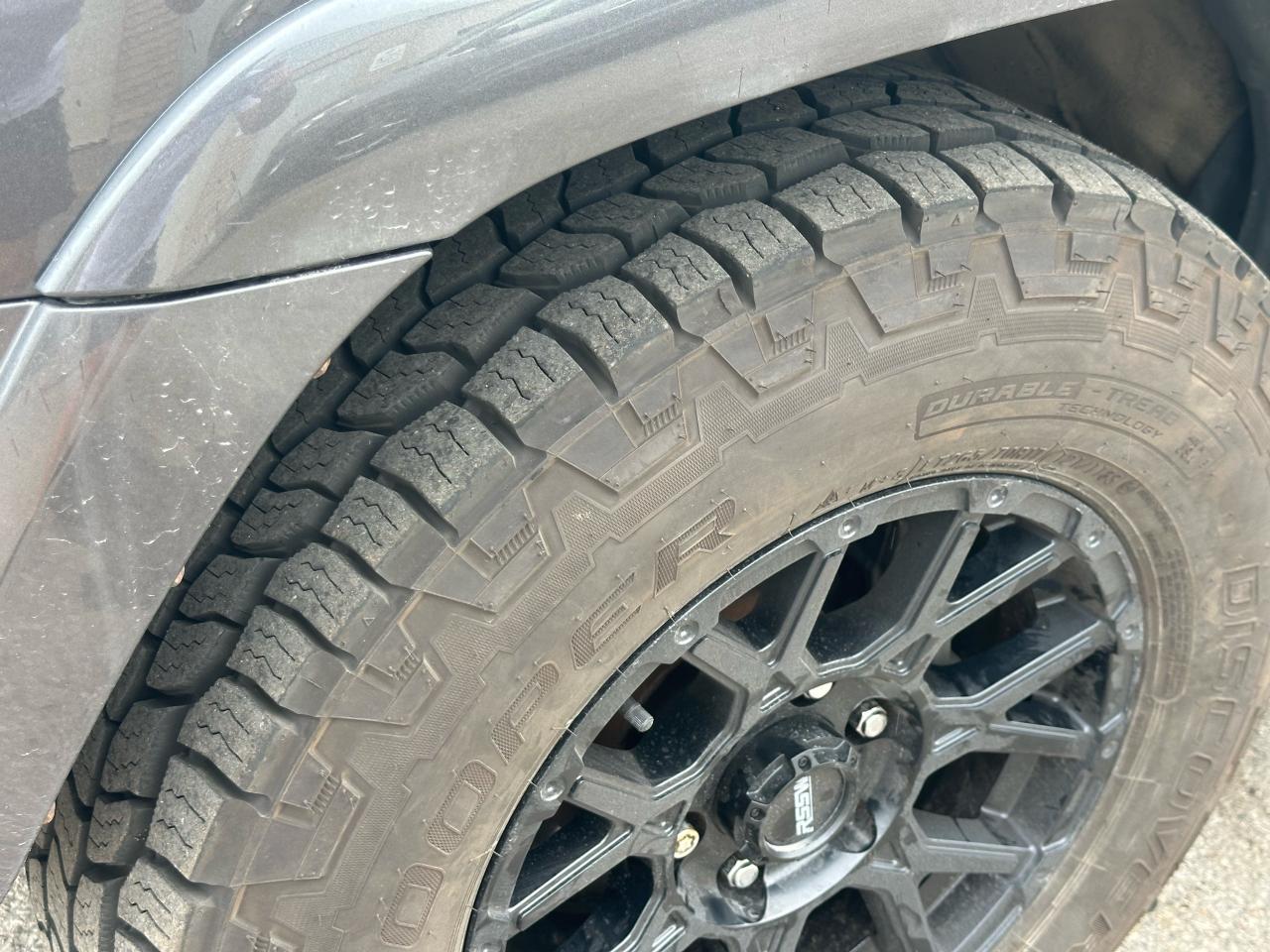 2016 Toyota 4Runner SR5 | Premium | 4WD | 7 Seater | Leather | Roof ++ Photo27