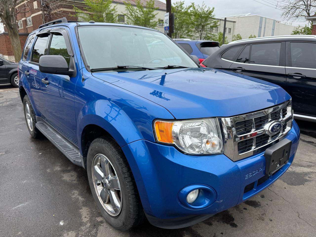 2012 Ford Escape FWD 4dr XLT CERTIFIED NO ACCIDENTS - Photo #3