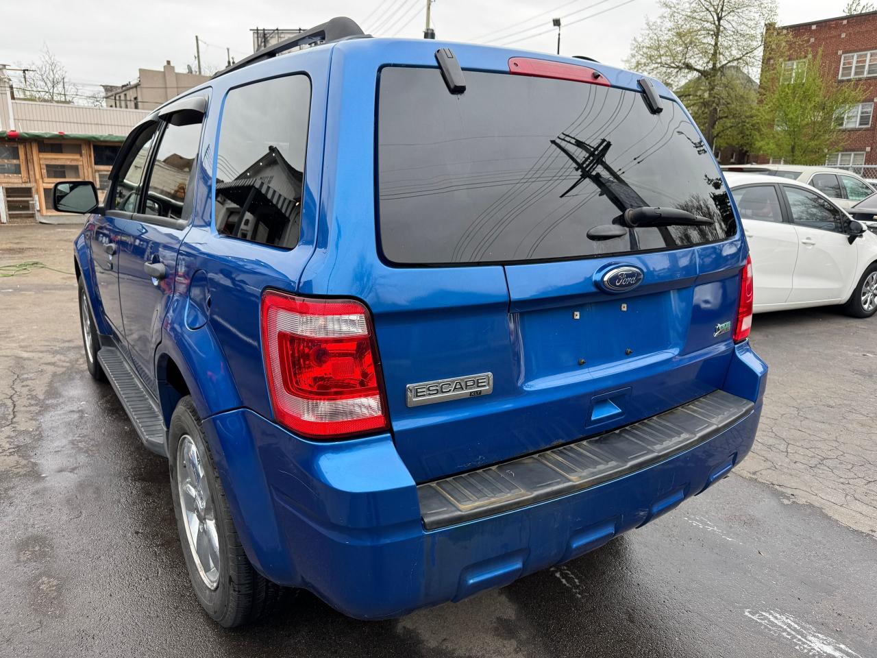 2012 Ford Escape FWD 4dr XLT CERTIFIED NO ACCIDENTS - Photo #7