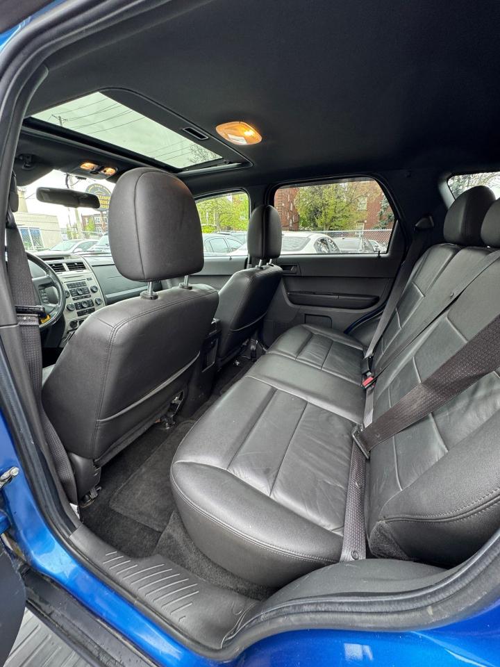 2012 Ford Escape FWD 4dr XLT CERTIFIED NO ACCIDENTS - Photo #14