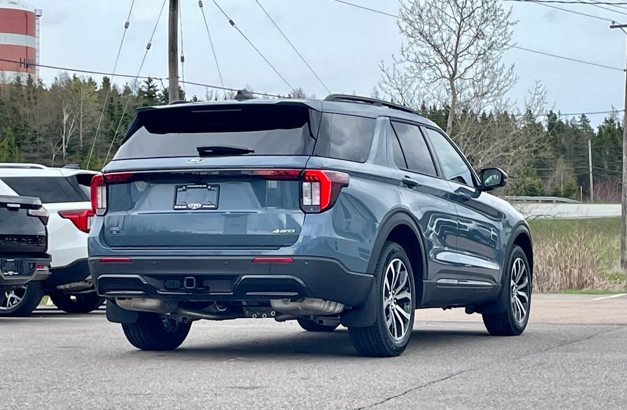 2025 Ford Explorer ST-LINE 4WD Photo4