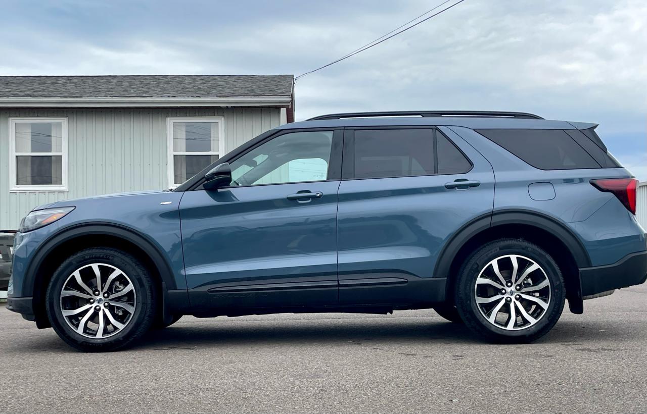 2025 Ford Explorer ST-LINE 4WD Photo5
