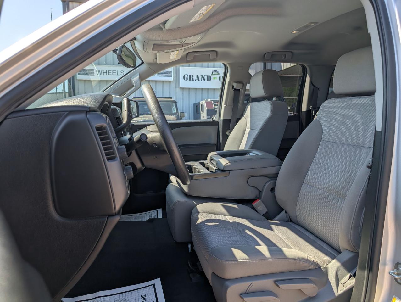 2019 Chevrolet Silverado 1500 Custom - Photo #14