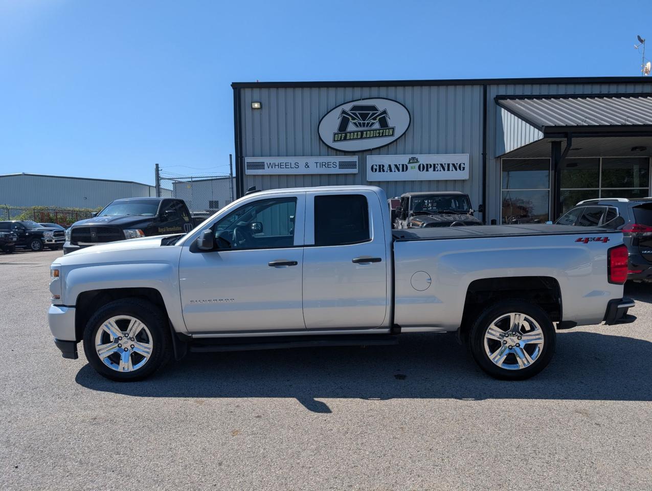 2019 Chevrolet Silverado 1500 Custom - Photo #2