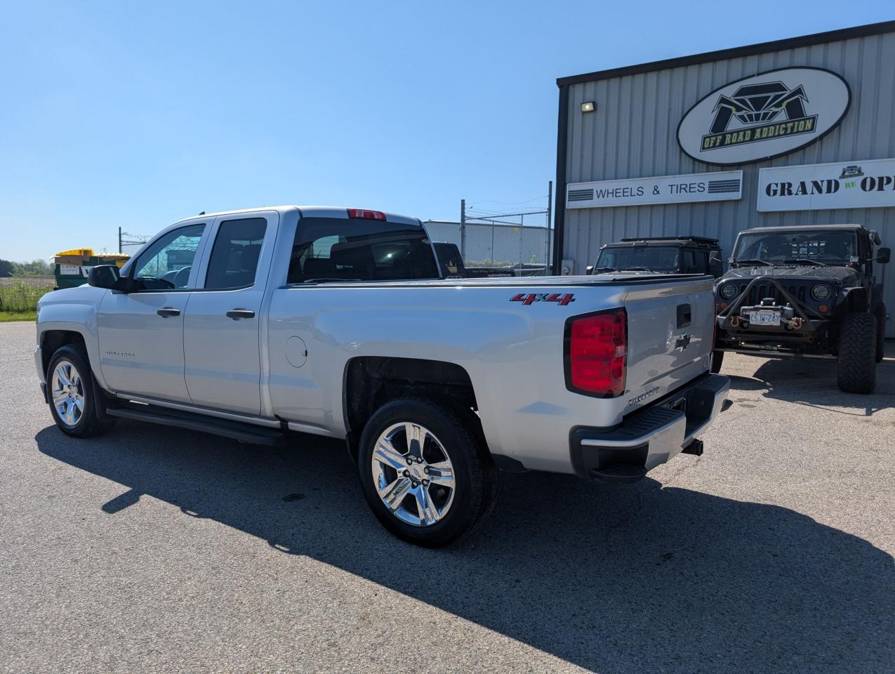 2019 Chevrolet Silverado 1500 Custom - Photo #3